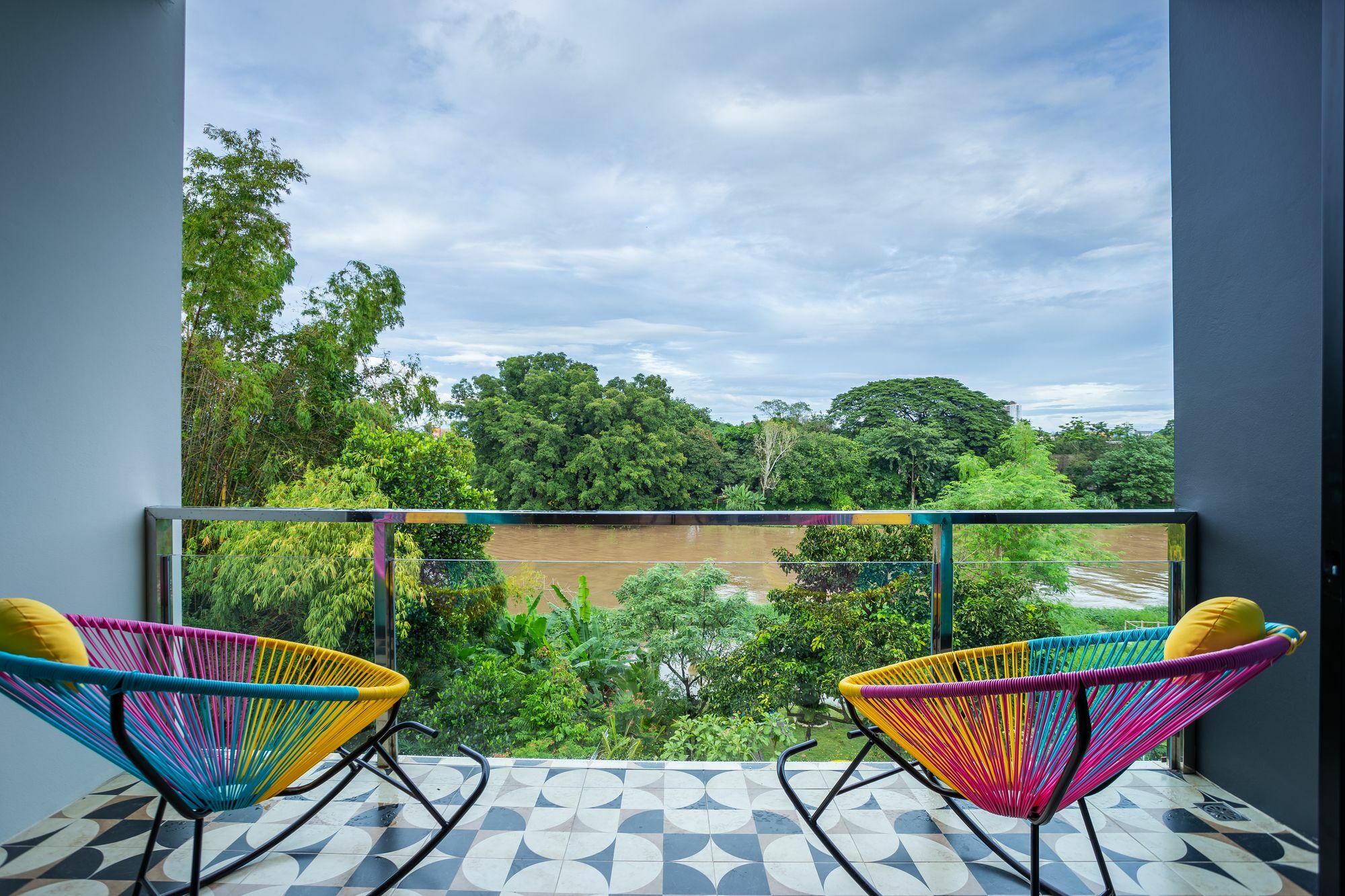 River Art Hotel Чиангмай Экстерьер фото